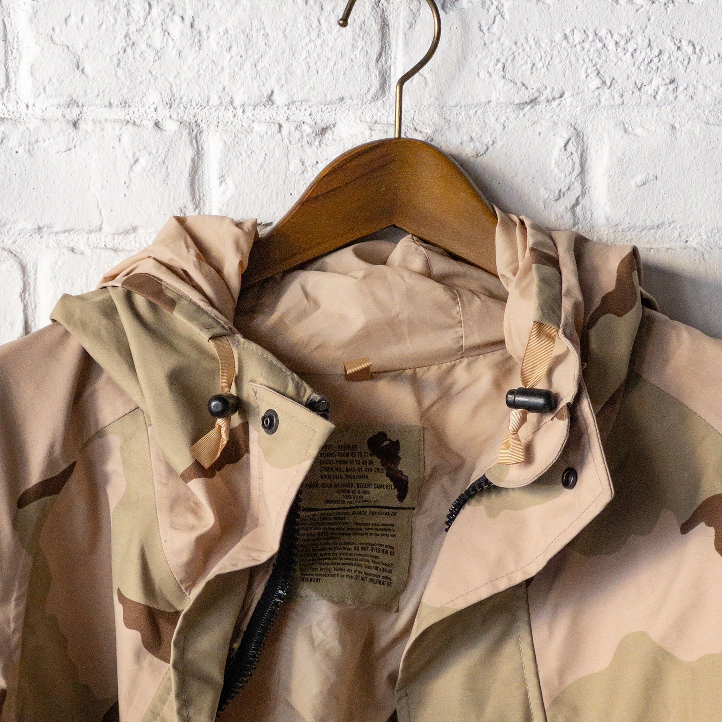 US ARMY ECWCS GORE-TEX DESERT CAMO PARKA 02'S VINTAGE LARGE-REGULAR