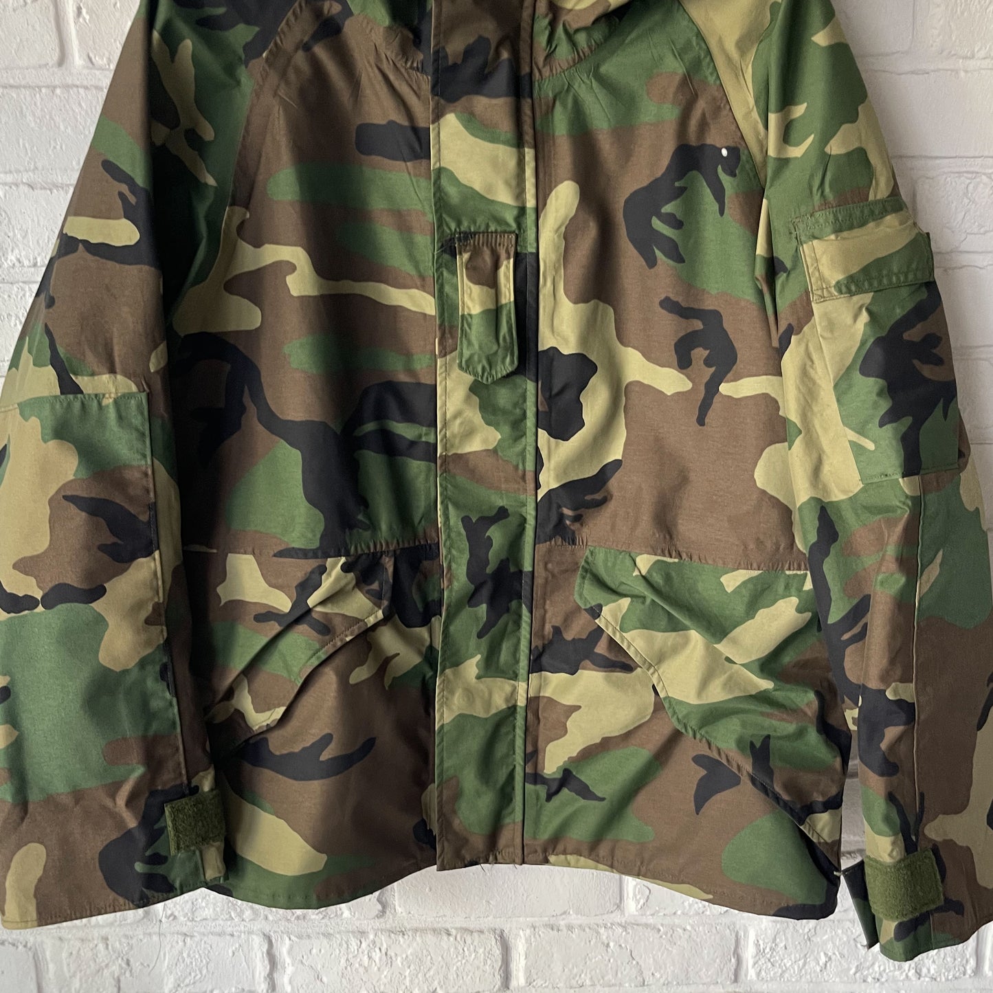 US ARMY ECWCS GORE-TEX WOODLAND CAMO PARKA 05'S VINTAGE MEDIUM-XSHORT