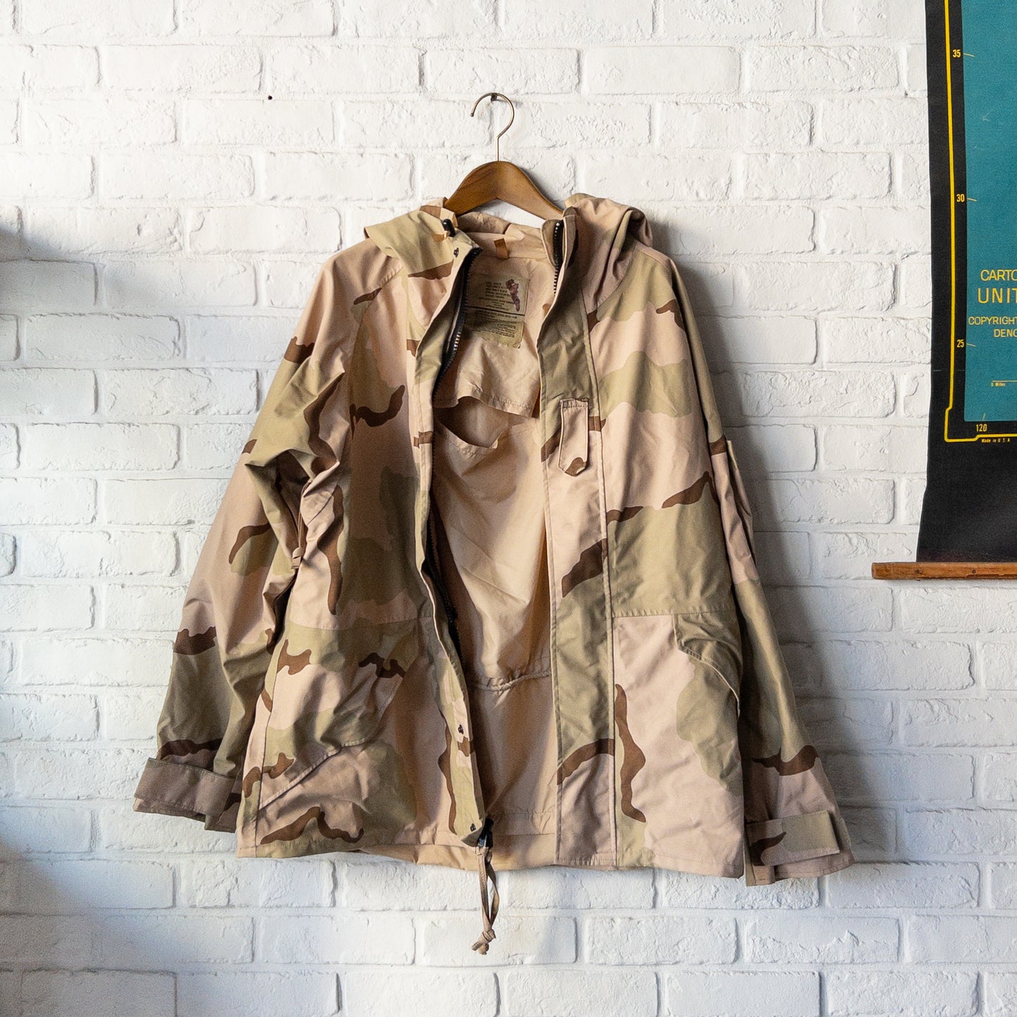 US ARMY ECWCS GORE-TEX DESERT CAMO PARKA 02'S VINTAGE LARGE-REGULAR
