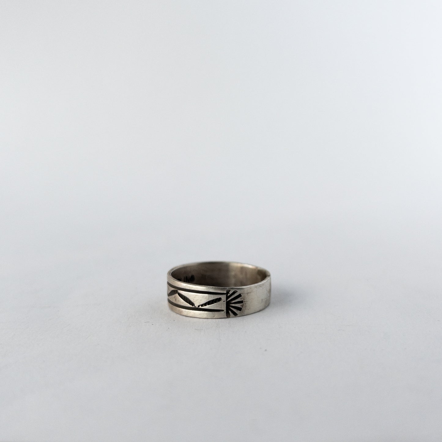 NAVAJO SILVER RING(#27)6mm by RICK ENRIQUEZ var.4
