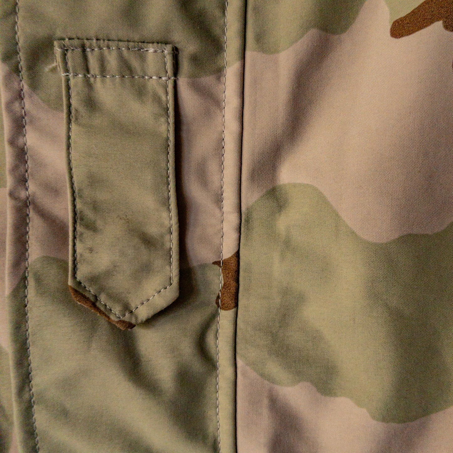 US ARMY ECWCS GORE-TEX DESERT CAMO PARKA 02'S VINTAGE MEDIUM-REGULAR