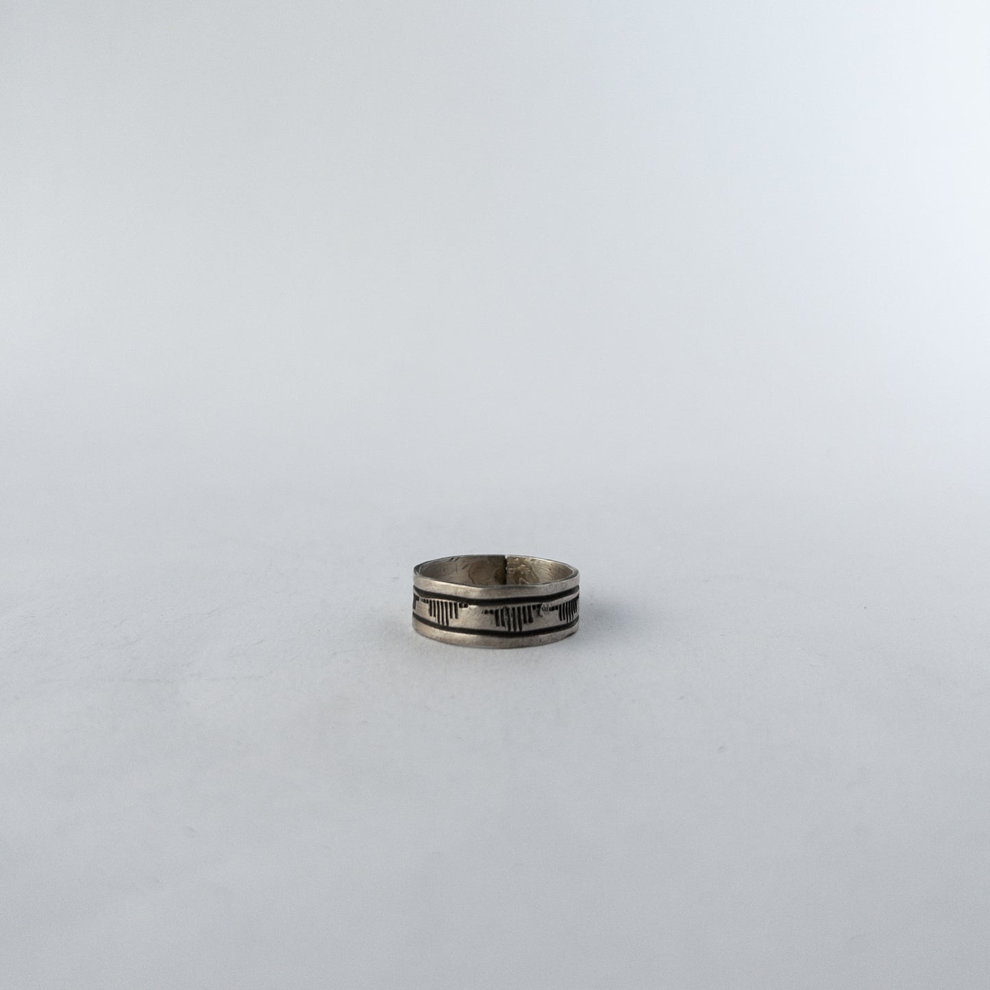 NAVAJO SILVER RING(#21)6mm by RICK ENRIQUEZ var.5