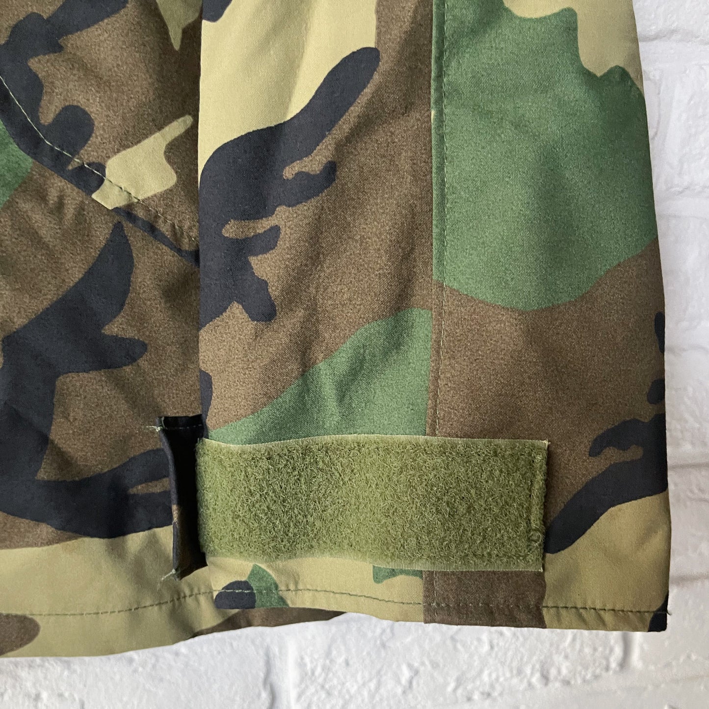 US ARMY ECWCS GORE-TEX WOODLAND CAMO PARKA 98'S VINTAGE SMALL-REGULAR