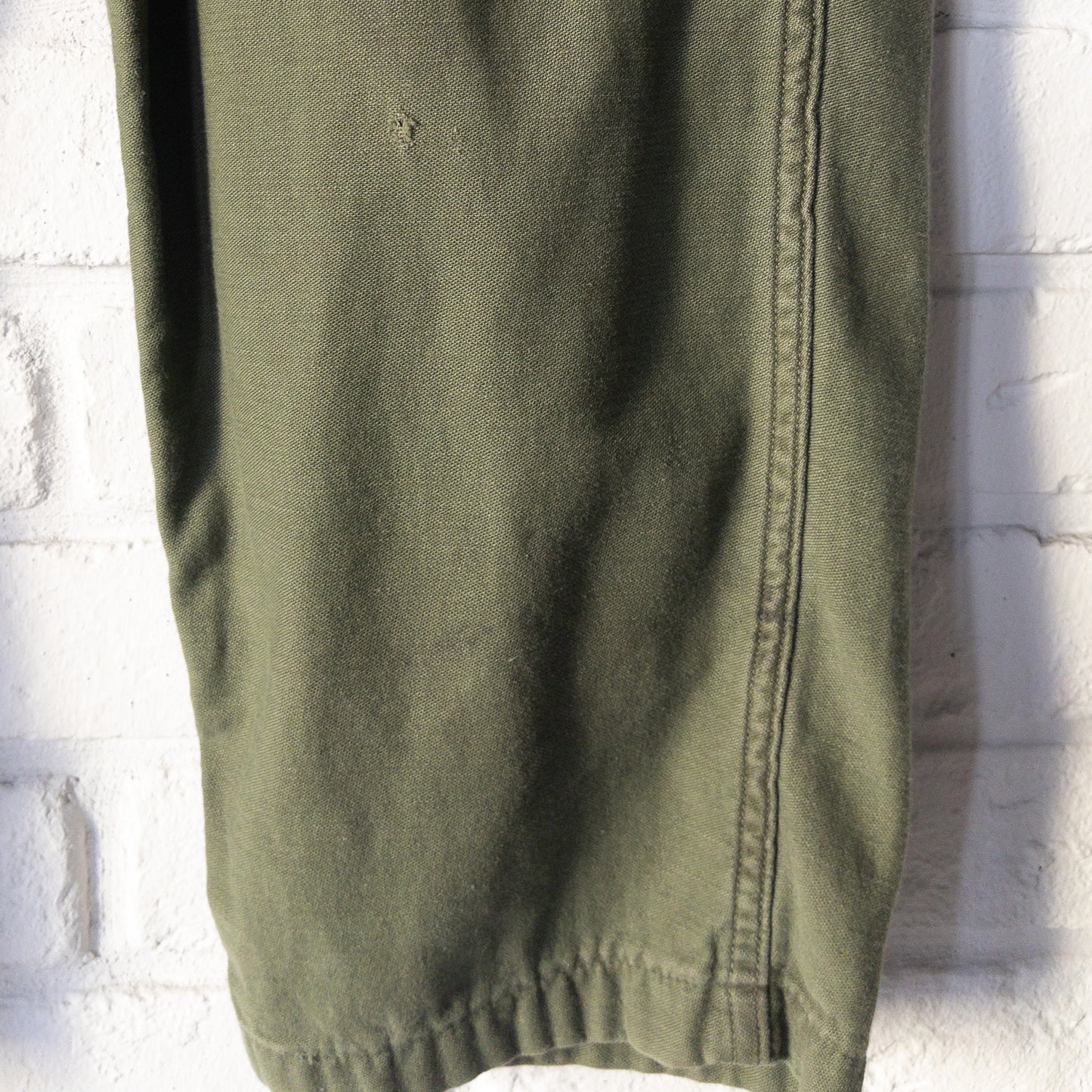 U.S. ARMY COTTON SATEEN BAKER PANTS 1970'S VINTAGE(OG107)