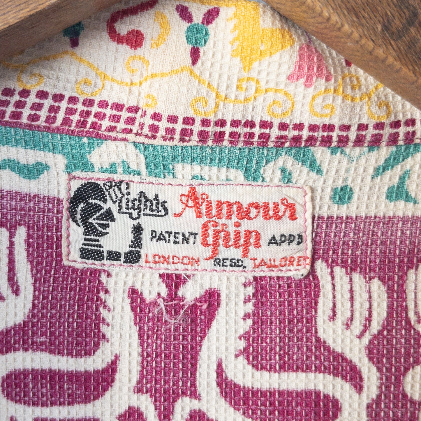 AUMOUR GRIP TRADITIONAL FOLK ART PRINT BOX UNDER POCKET SHIRTS 40'S VINTAGE