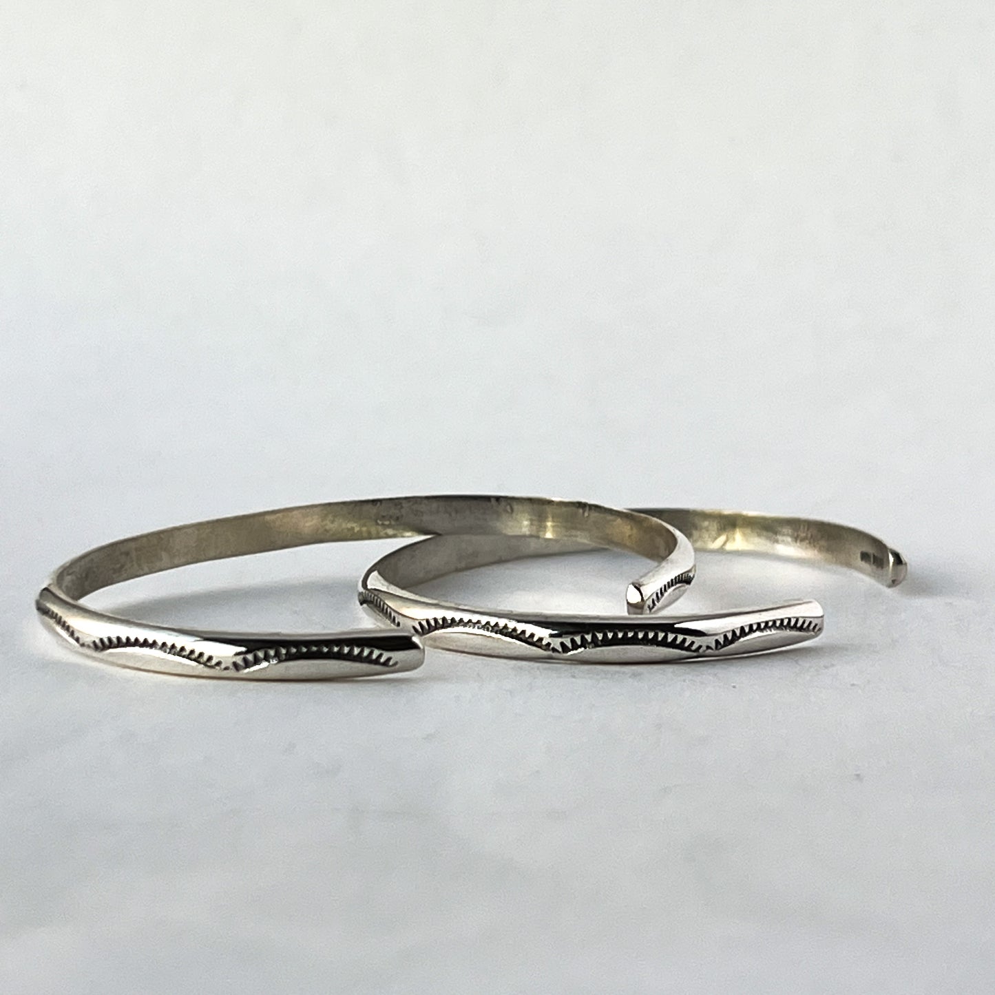 NAVAJO SILVER SUN RAYS BRACELET 5mm by ELAINE TAHE