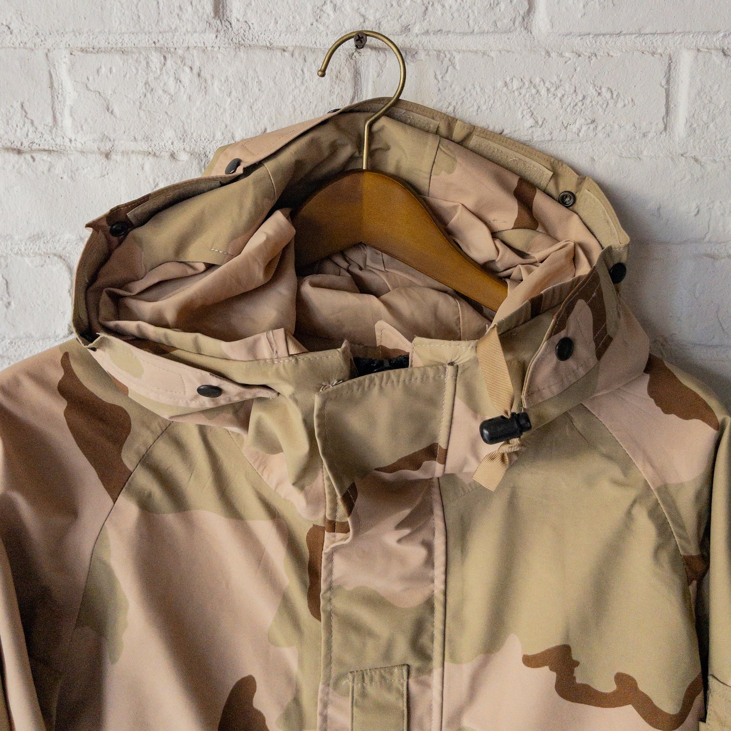 US ARMY ECWCS GORE-TEX DESERT CAMO PARKA 02'S VINTAGE MEDIUM-REGULAR