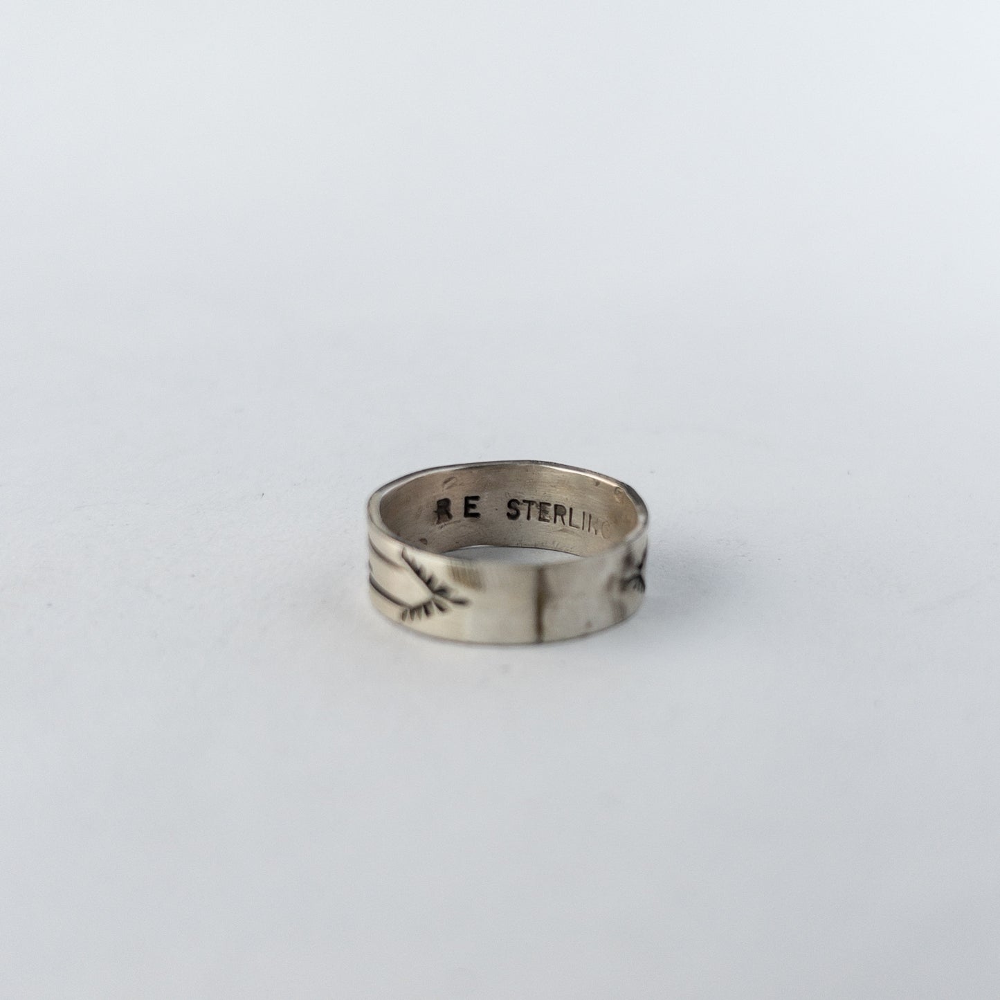 NAVAJO SILVER RING(#21)6mm by RICK ENRIQUEZ var.5
