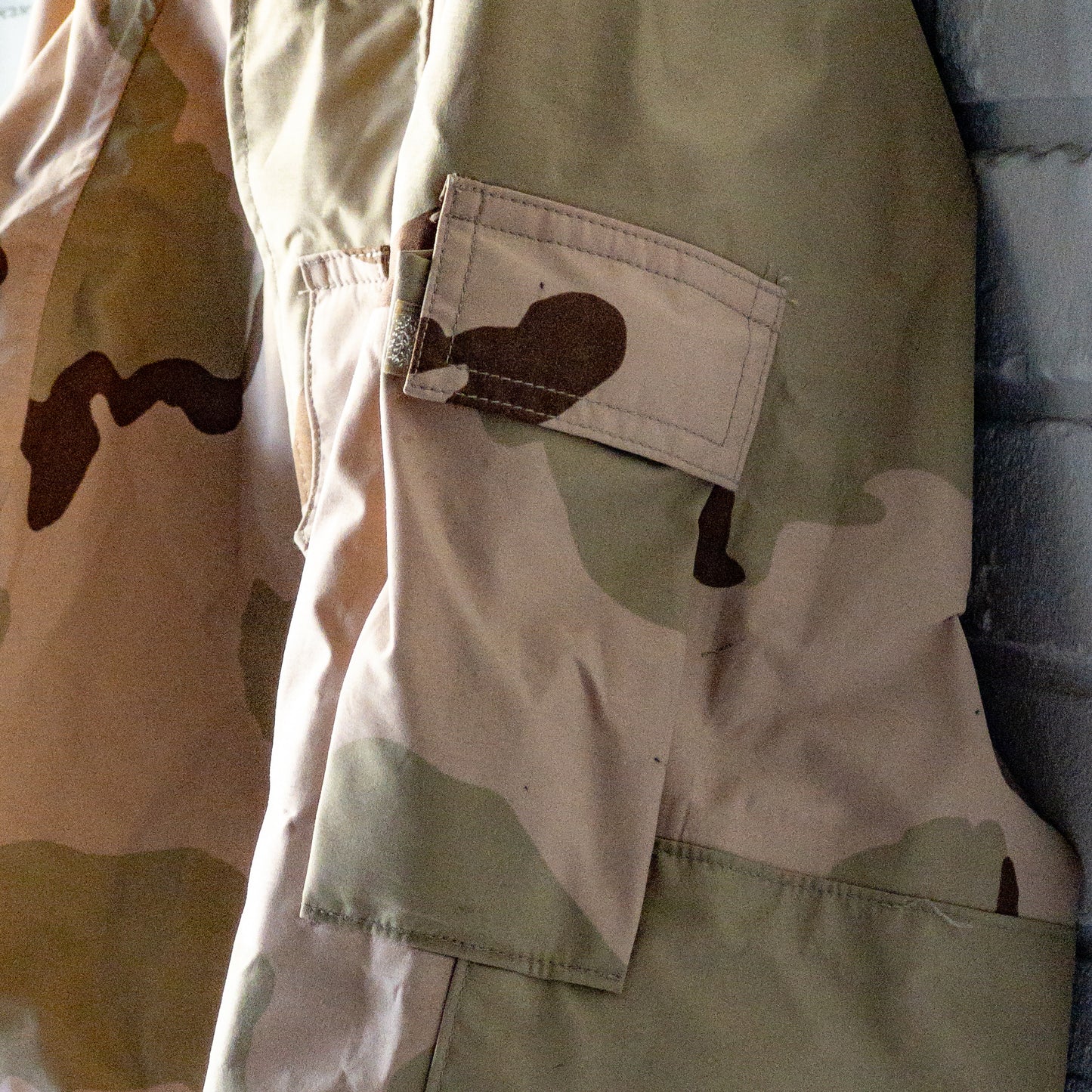 US ARMY ECWCS GORE-TEX DESERT CAMO PARKA 02'S VINTAGE LARGE-REGULAR