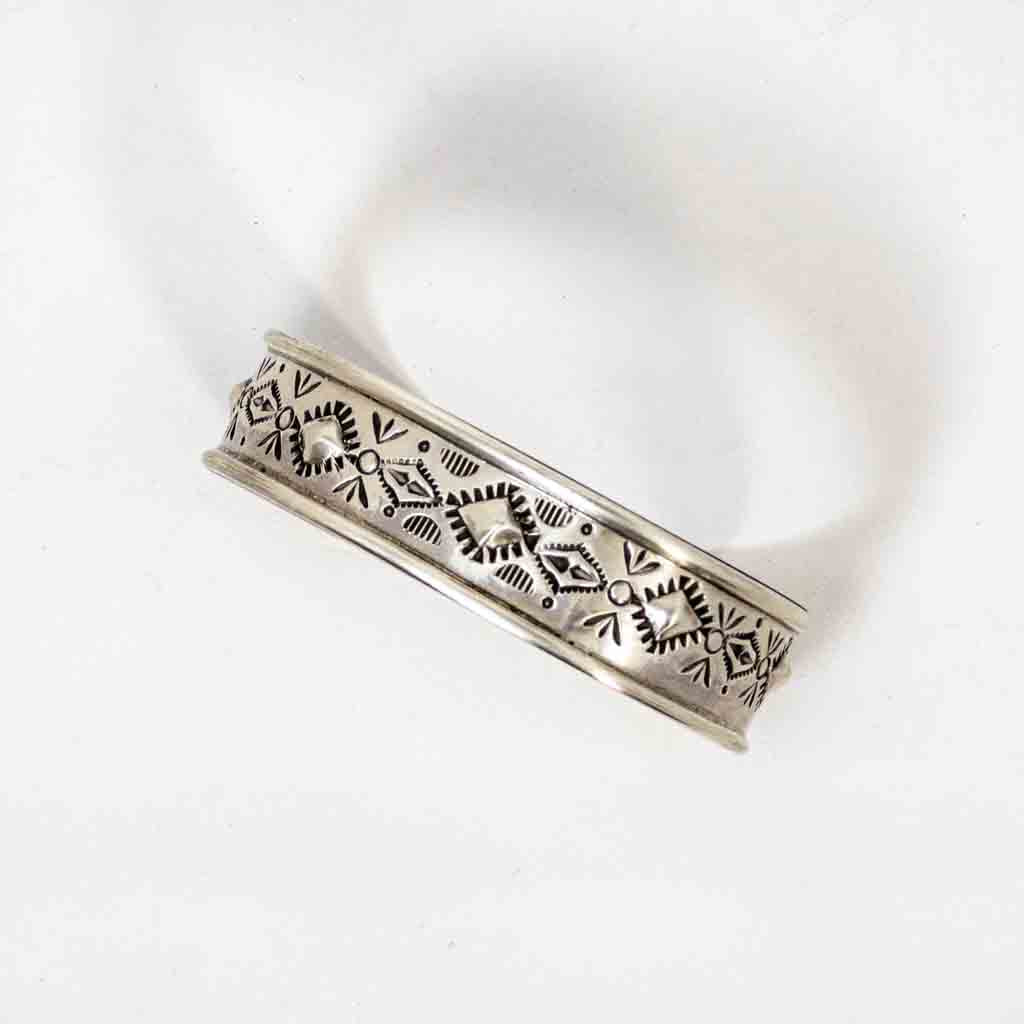 NAVAJO SILVER BANGLE (var2) by GILBERT WILSON JR