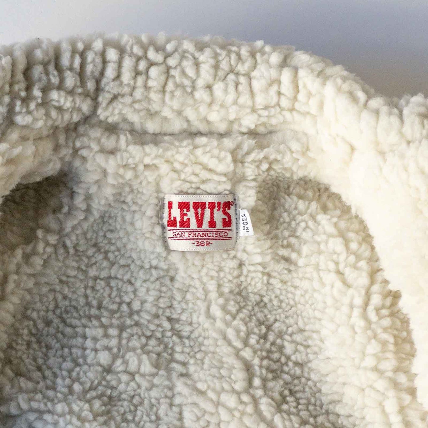 LEVI’S 70608 BOA DENIM JACKET (36R)  DEAD STOCK 80's