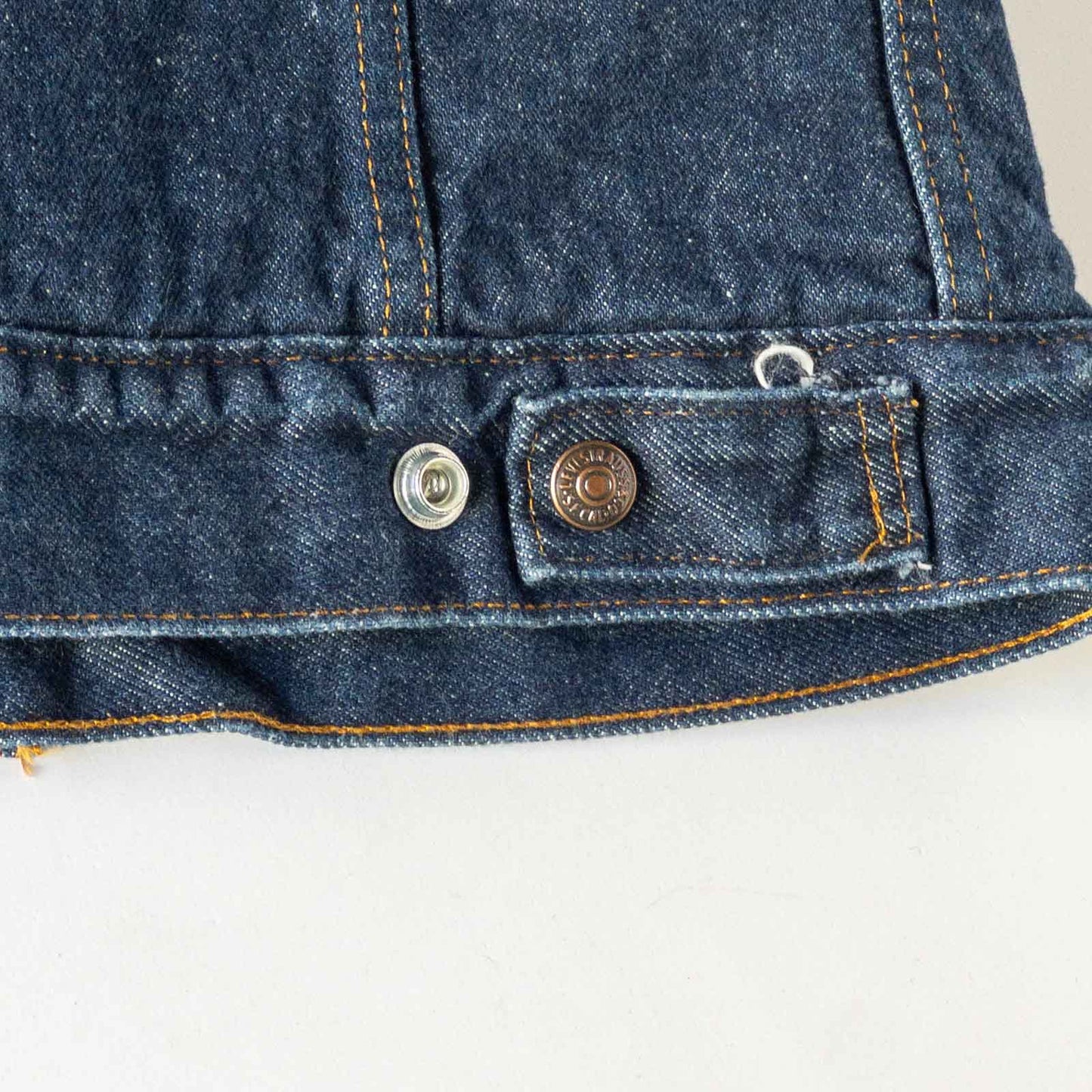 LEVI’S 70608 BOA DENIM JACKET (36R)  DEAD STOCK 80's