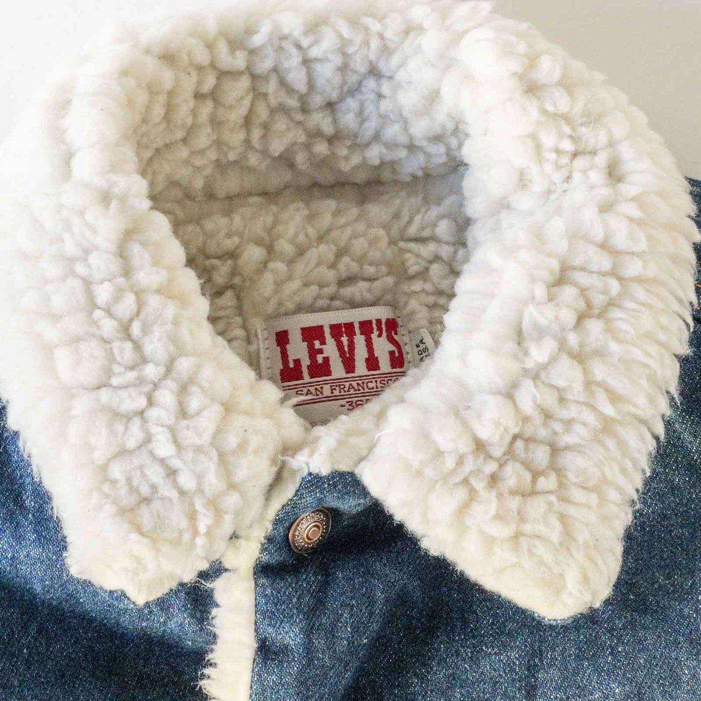 LEVI’S 70608 BOA DENIM JACKET (36R)  DEAD STOCK 80's