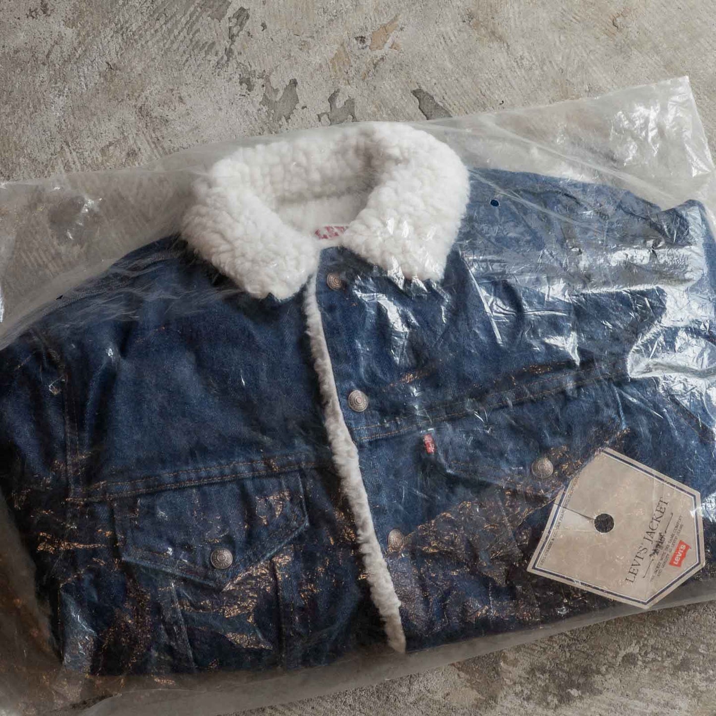 LEVI’S 70608 BOA DENIM JACKET (36R)  DEAD STOCK 80's