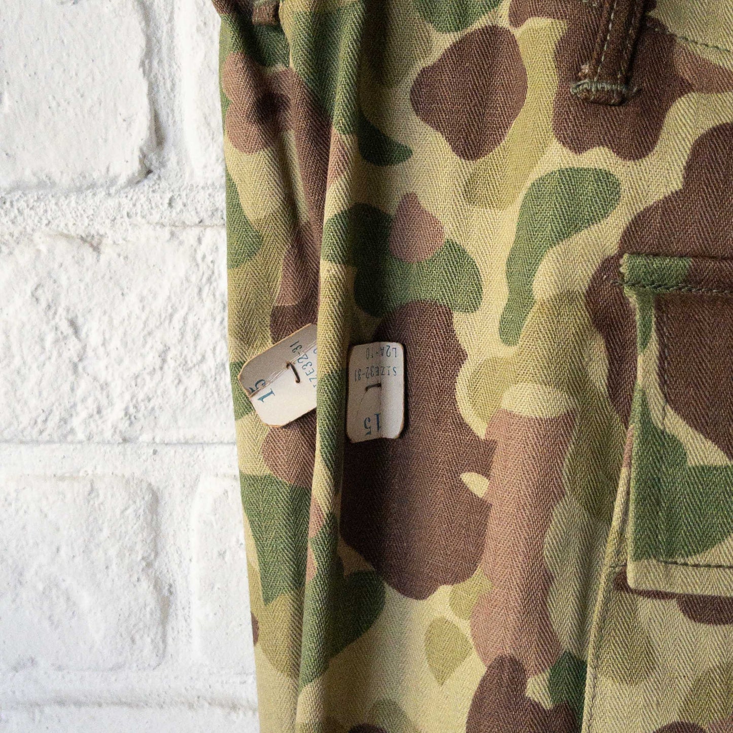M1943 US ARMY FROG CAMO HBT CARGO PANTS 1940'S DEAD STOCK