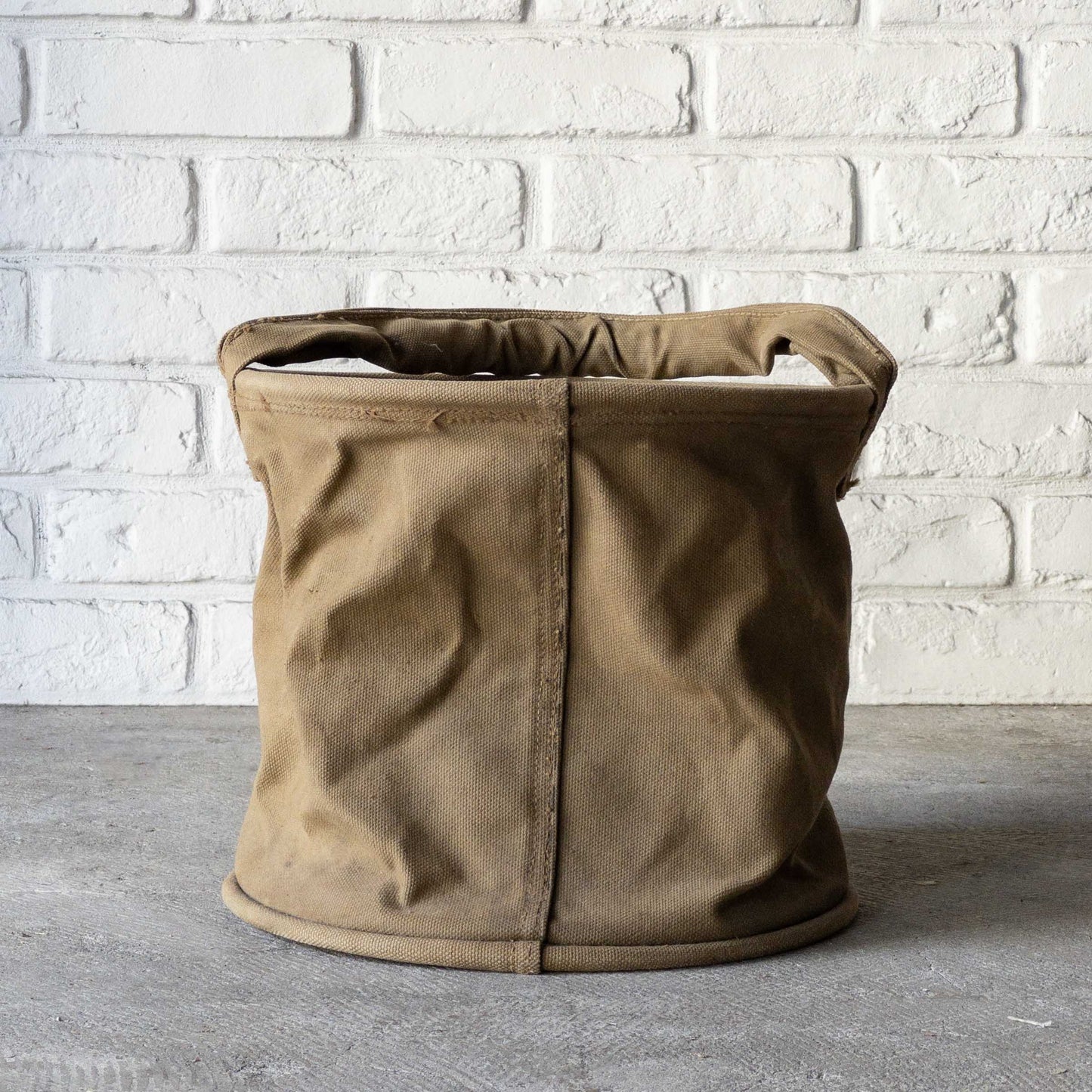 US ARMY WATER BUCKET 1940's VINTAGE