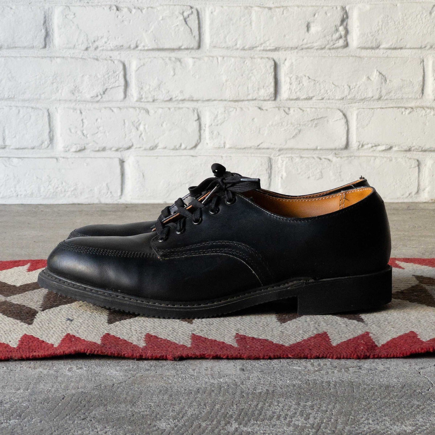 ”CAROLINA” POSTMAN SHOES 1970's DEAD STOCK