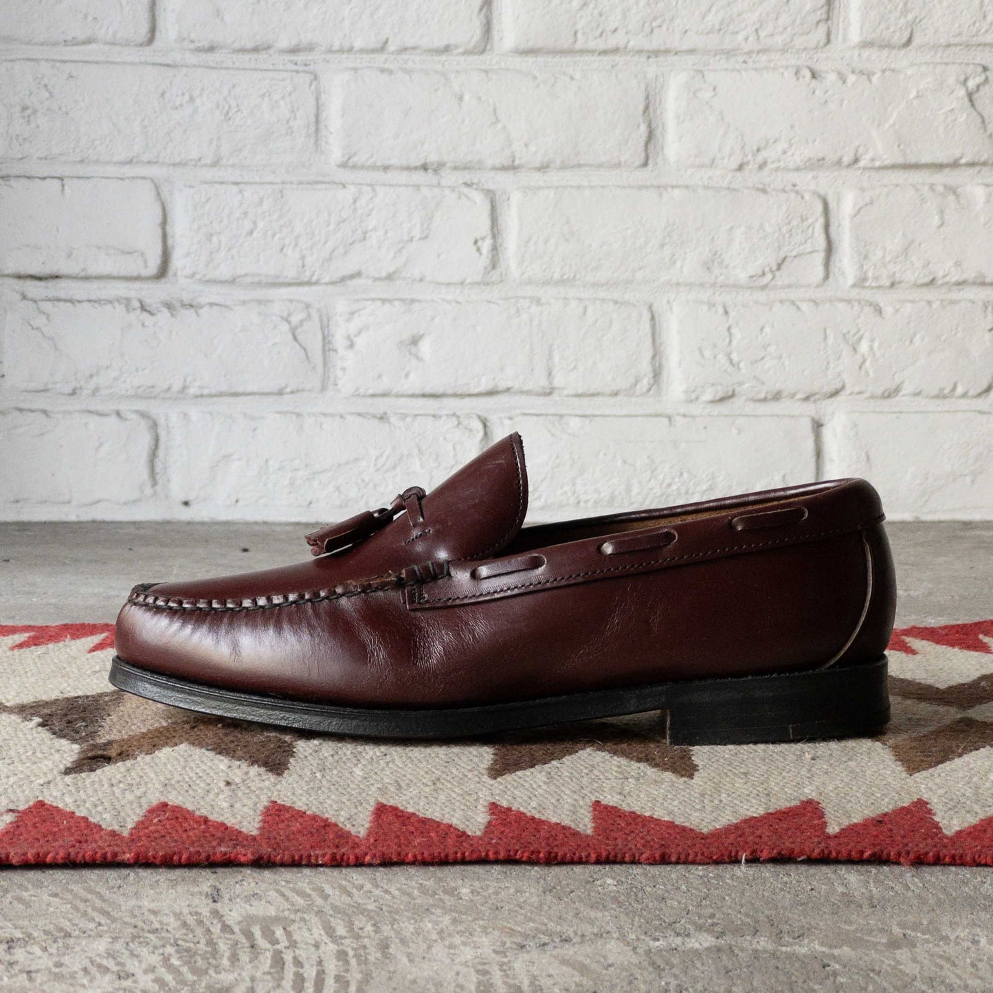 ”HUSH PUPPIES” TASSEL LOAFER SHOES 1980's DEAD STOCK