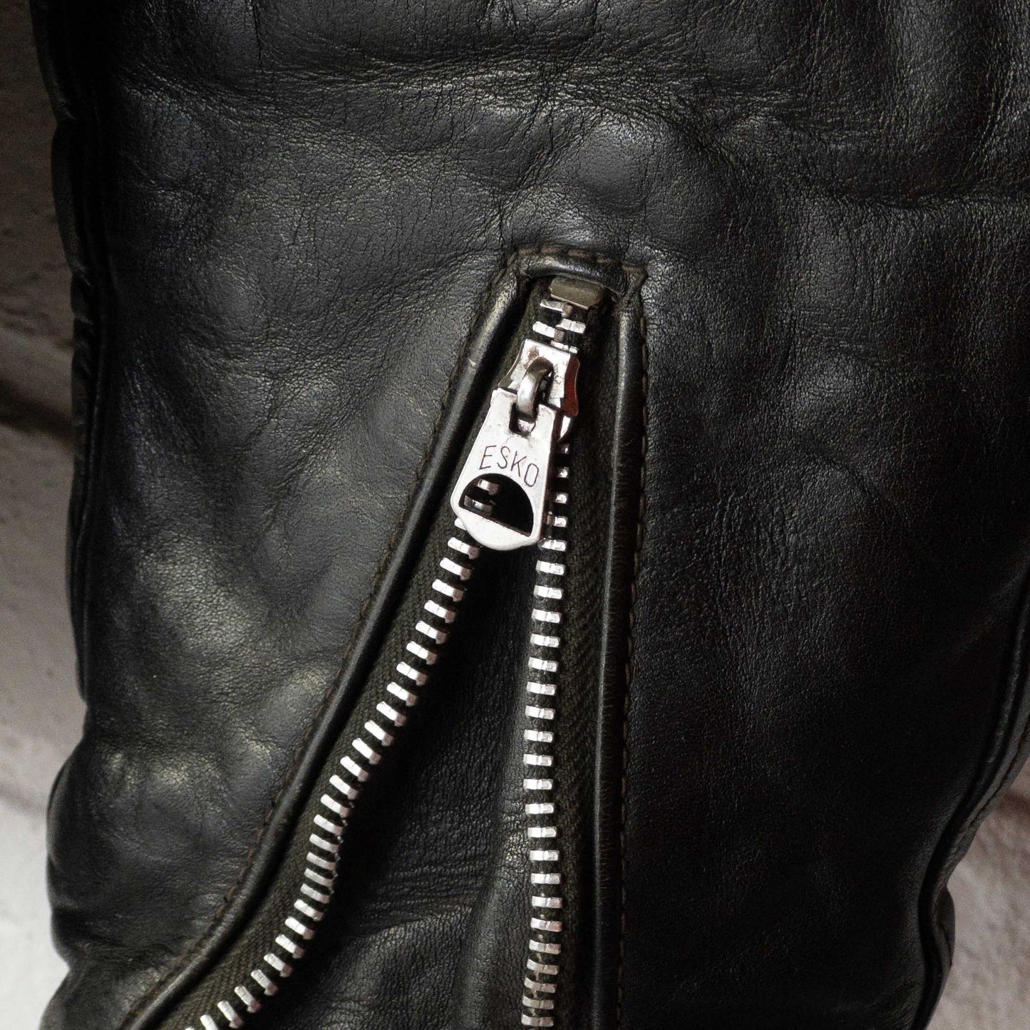 SCHOTT CAFE RACER LEATHER JACKET (42) 1970'S VINTAGE