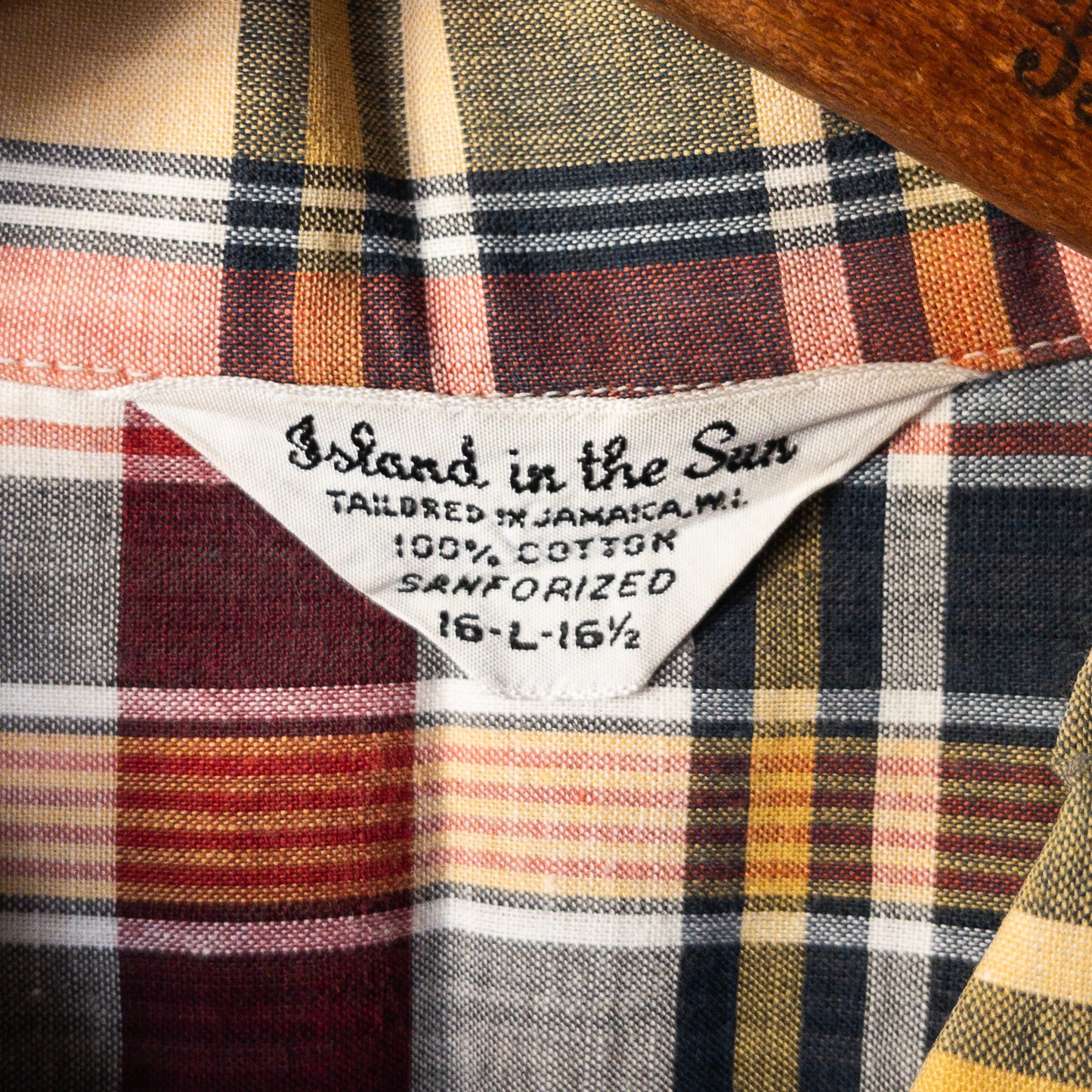 ISLAND IN THE SUN OPEN COLOR SHIRTS 50'S VINTAGE