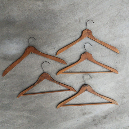 VINTAGE ADVERTISING WOOD HANGER ⑤