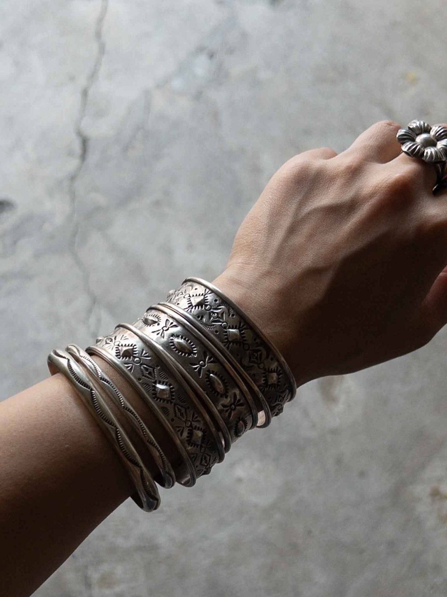 NAVAJO SILVER SUN RAYS BRACELET 8mm by ELAINE TAHE