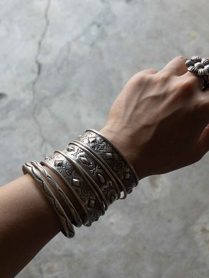 NAVAJO SILVER SUN RAYS BRACELET 8mm by ELAINE TAHE