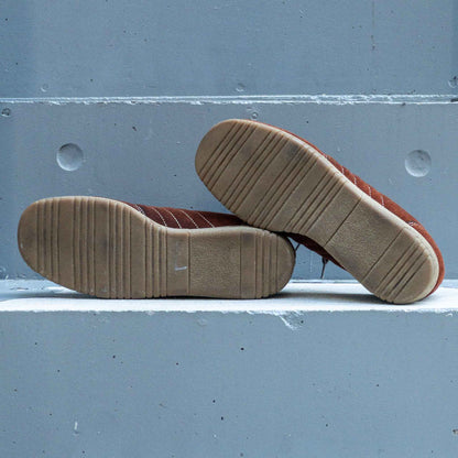 EARTH SHOES SNEAKER 1970'S VINTAGE (SIZE 9)
